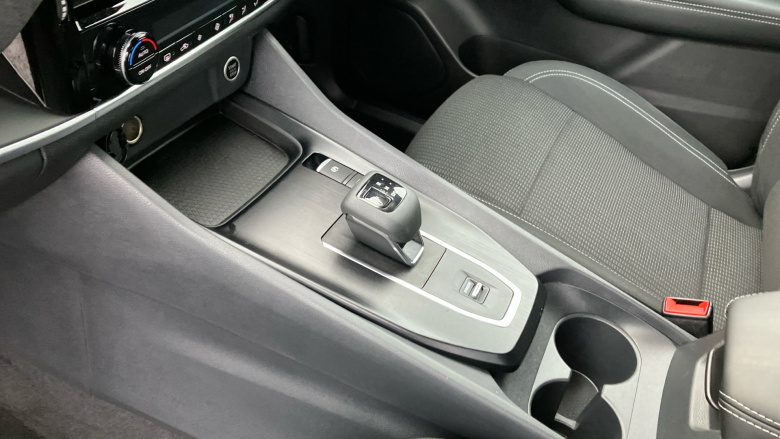 Nissan Qashqai 1.3 DiG-T MH 158 Acenta Premium 5dr Xtronic Petrol Hatchback